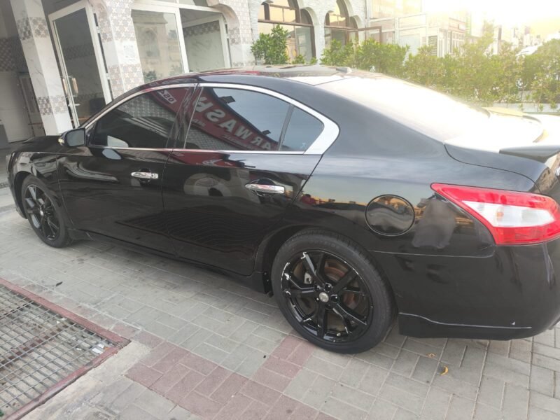 Nissan maxima 2010