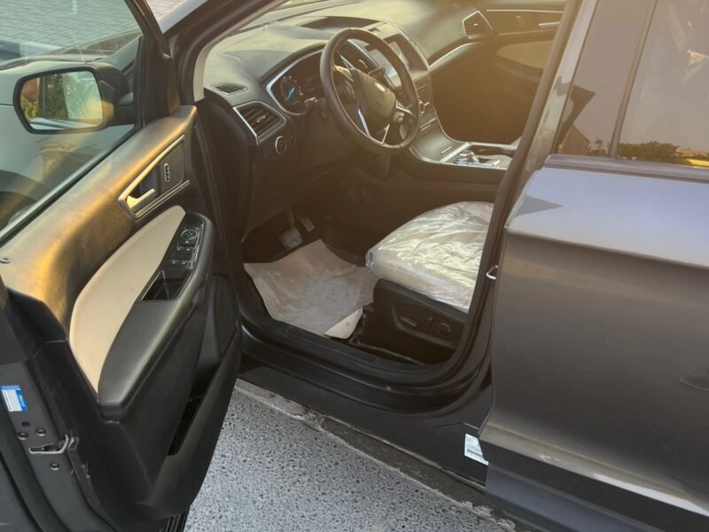 Ford Edge SE 2020