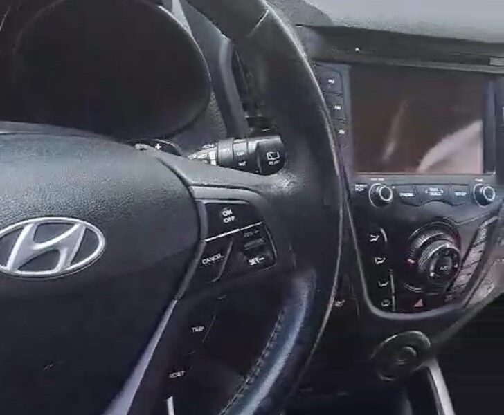 Hyundai Veloster Turbo 2013